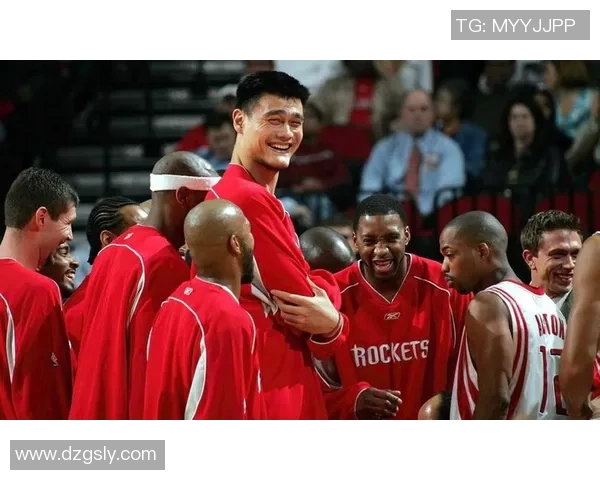 姚明带领火箭队对决骑士全场精彩瞬间回顾与分析 姚明带领火箭队对决骑士全场精彩瞬间回顾与分析