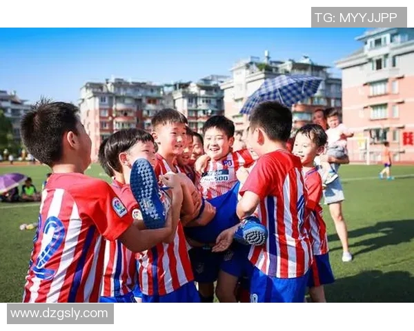 米美洲与桑托斯的激烈对决展现足球魅力与团队精神的巅峰对抗