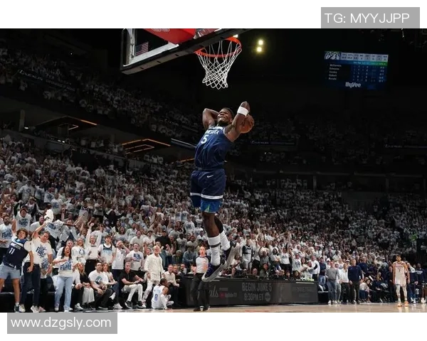 2016年尼克斯与勇士的经典对决回顾与精彩瞬间分析