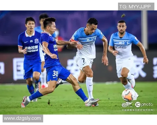 富力与申花激战正酣文字直播带你全程体验精彩瞬间 富力与申花激战正酣文字直播带你全程体验精彩瞬间