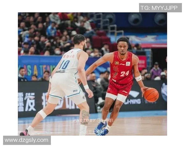 CBA季前赛精彩对决福建队与首钢队全场录像回放分析与精彩瞬间集锦