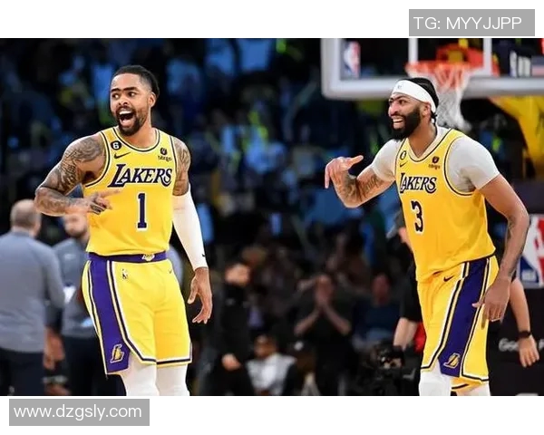 湖人对阵马刺季后赛精彩录像回顾与分析带你重温经典瞬间