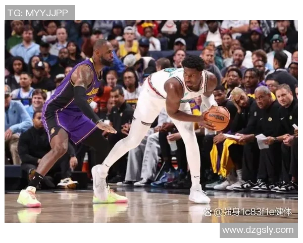 2012年NBA季后赛火箭与掘金第三场激战回顾与精彩瞬间分析 2012年NBA季后赛火箭与掘金第三场激战回顾与精彩瞬间分析