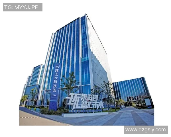 上海足球队焕发新生力量变革引发热议与期待