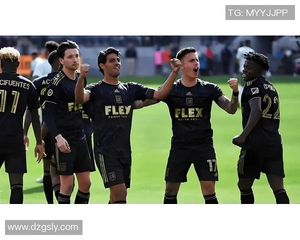 休斯顿迪纳摩与洛杉矶FC的激烈对决揭示美职联新赛季的精彩前景